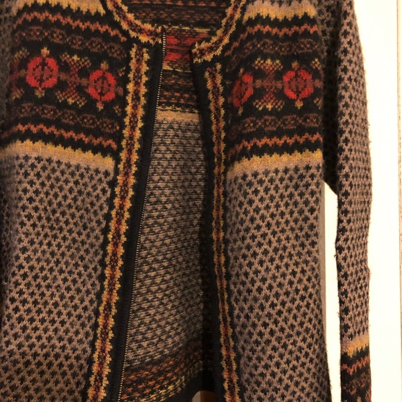 Sweater - Picture 2 of 3